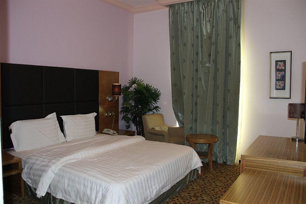 Platinum Park Hotell Ta'if Exteriör bild