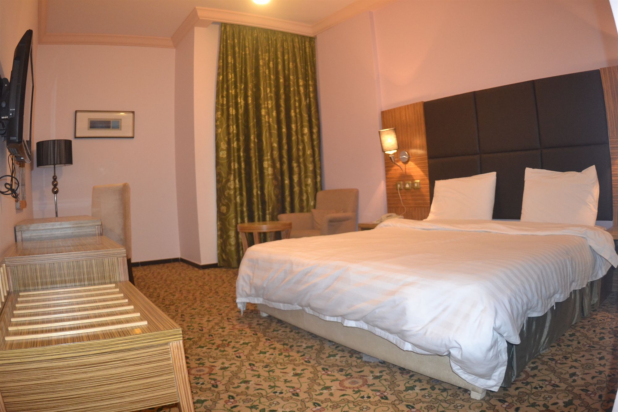 Platinum Park Hotell Ta'if Exteriör bild